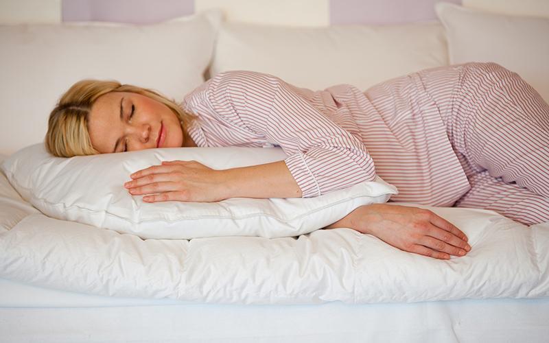 10 Best Pillows for Side Sleepers Reviews By Consumer Report August 2024