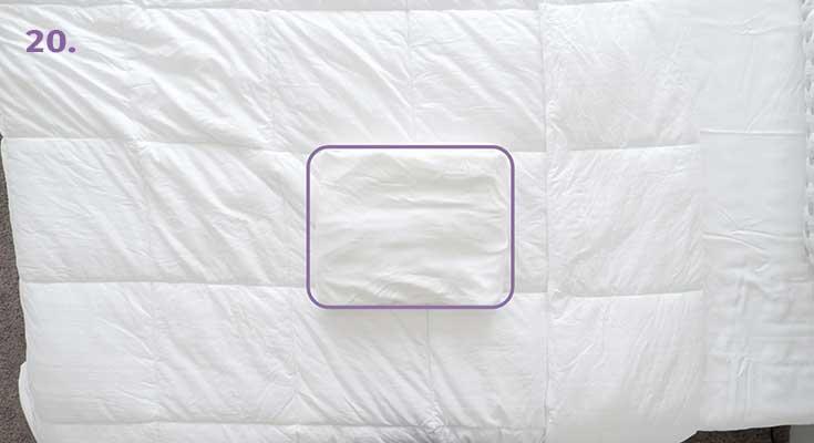 how-to-fold-a-fitted-sheet-20.jpg