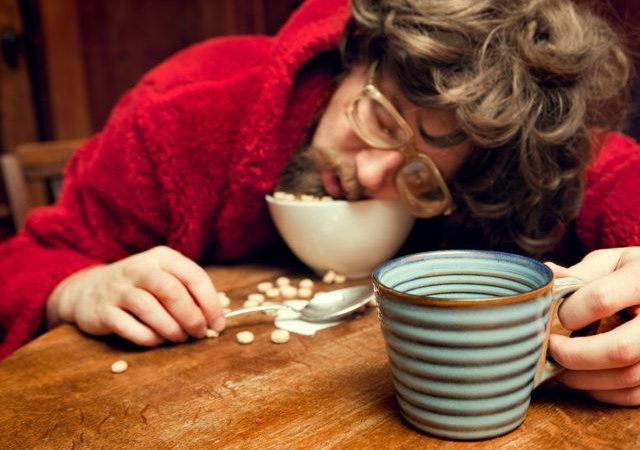 Does Overeating Affect Sleep? How Can You Sleep Well After Overeating?