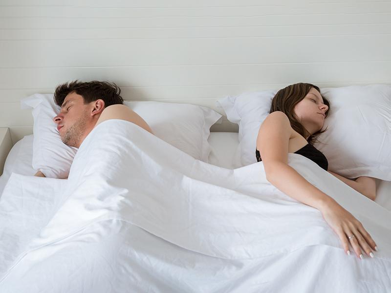 men-and-women-and-sleep-loss-4.jpg