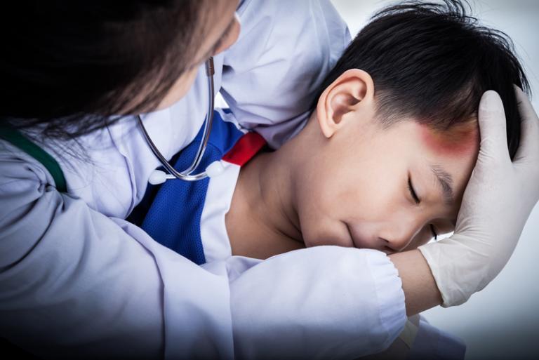 Child Head Injury: Symptoms &amp;amp; When to Worry | Kids Clinic Singapore