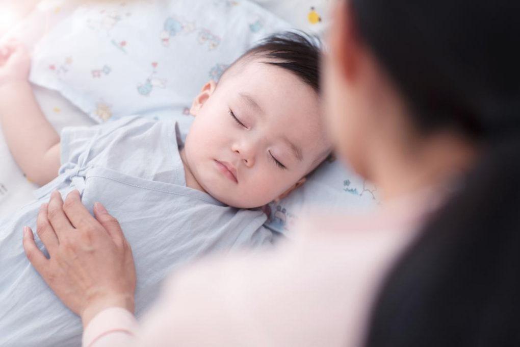 What Is Sleep Training For Babies And How Does It Work? | HuffPost null