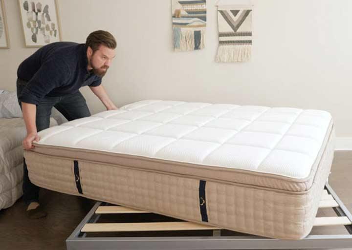 How Often Should You Flip Or Rotate Your Mattress? (+ VIDEO!)