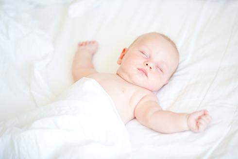 How to Extend Your Baby's Short Naps (9 simple steps)