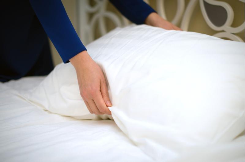 How to Fluff a Pillow - The Sleep Matters Club