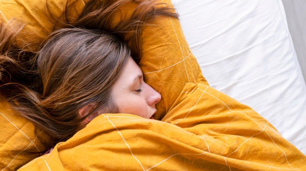 How to Sleep with a Cold: 12 Tips for Better Quality Sleep