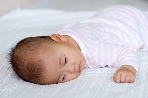 Tummy sleeping: Is it dangerous for my infant to sleep on their back?