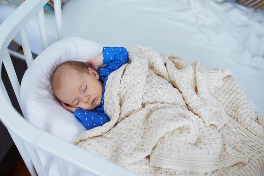 8 Best Baby Co-Sleepers (2022 Reviews) - Mom Loves Best